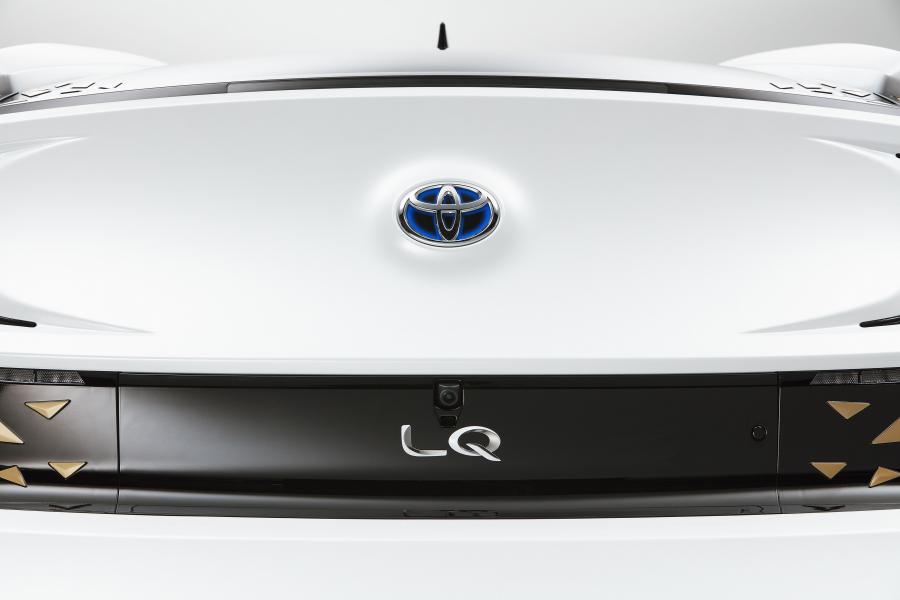 Логотип Toyota LQ 2019 года  (фото 7 из 13)